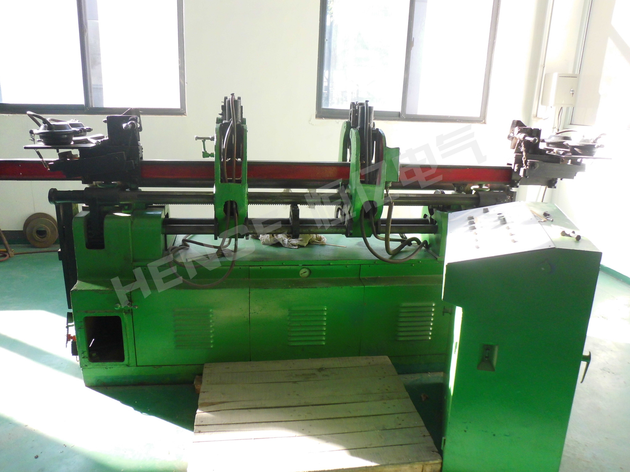 大型定子線圈漲型機(jī)